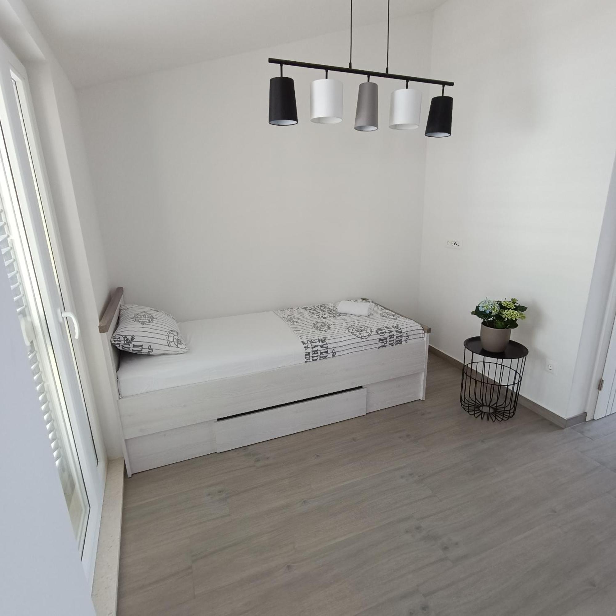 Apartmani Kristijan Igrane Zewnętrze zdjęcie